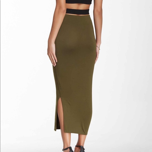 BLVD Dresses & Skirts - 🆕 High Waist Skirt NWOT